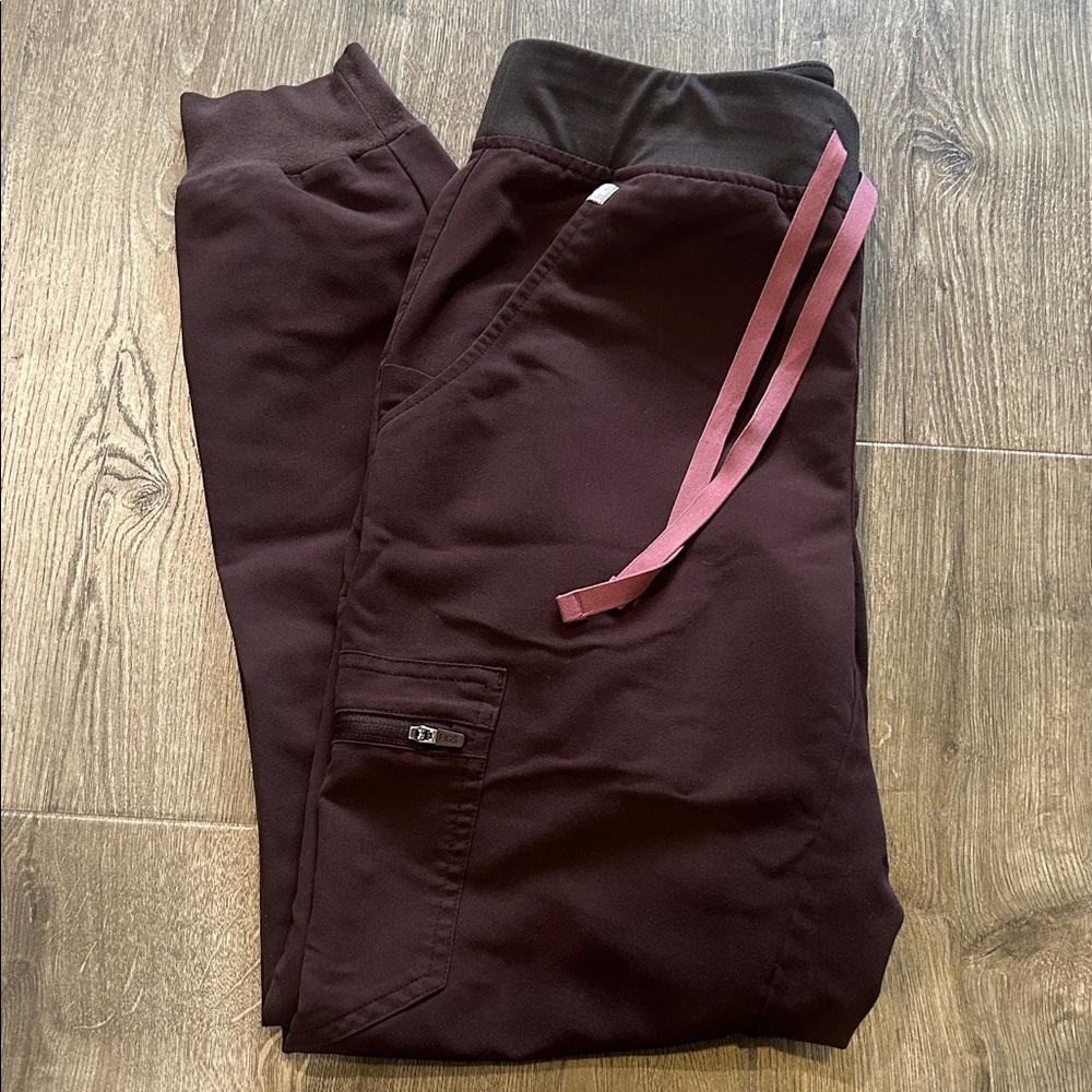Figs Zamora Joggers in Espresso